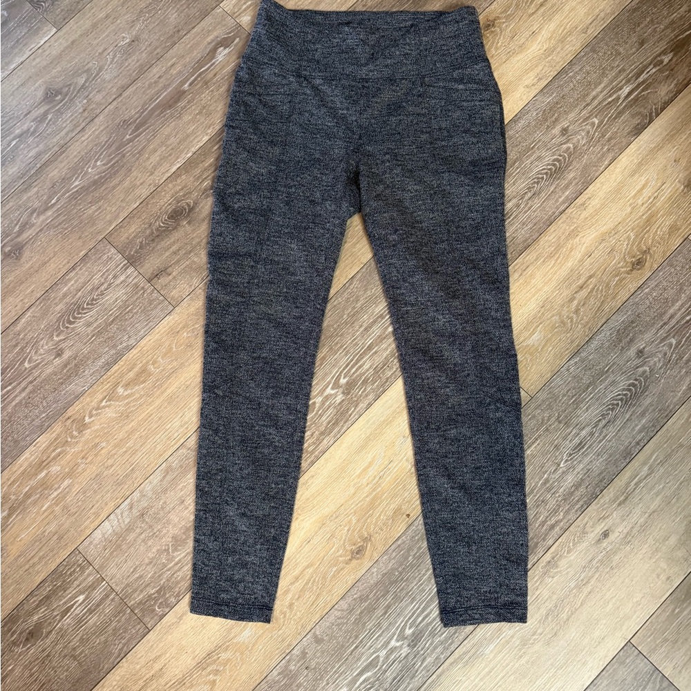 Athleta Black and Gray Patterned Leggings